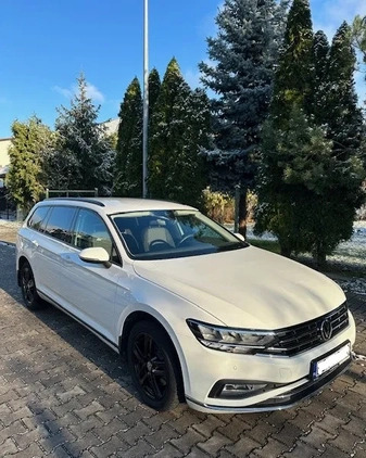 Volkswagen Passat cena 99900 przebieg: 21500, rok produkcji 2020 z Oława małe 67
